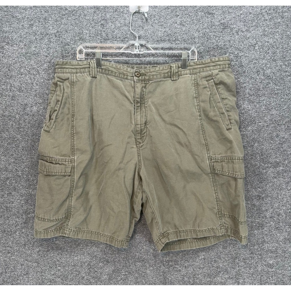 Tommy Bahama Cargo Shorts Mens 42 Green Tencel Blend Relaxed Casual Outdoor
